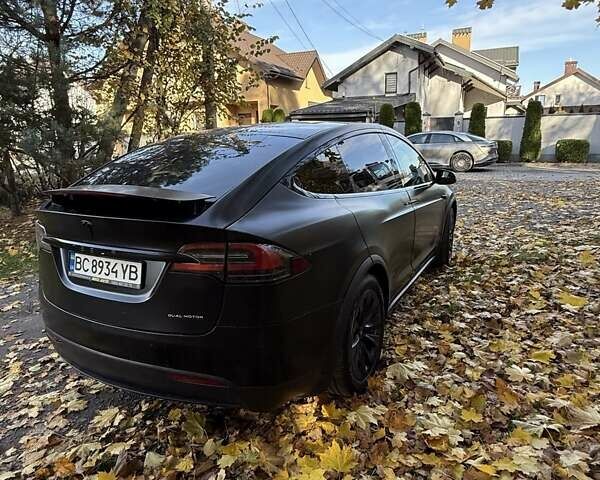 Серый Тесла Модель Х, объемом двигателя 0 л и пробегом 117 тыс. км за 28400 $, фото 3 на Automoto.ua