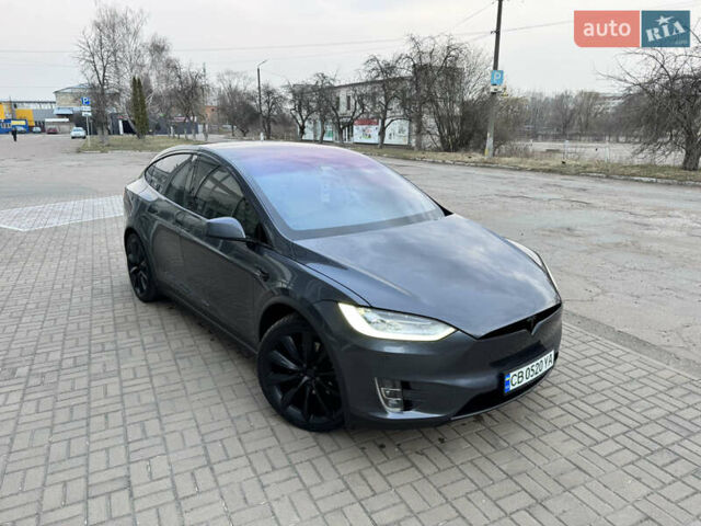 Серый Тесла Модель Х, объемом двигателя 0 л и пробегом 114 тыс. км за 48900 $, фото 4 на Automoto.ua