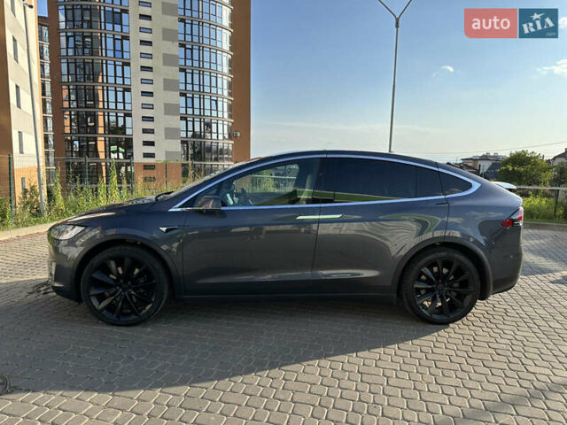 Серый Тесла Модель Х, объемом двигателя 0 л и пробегом 99 тыс. км за 43000 $, фото 7 на Automoto.ua