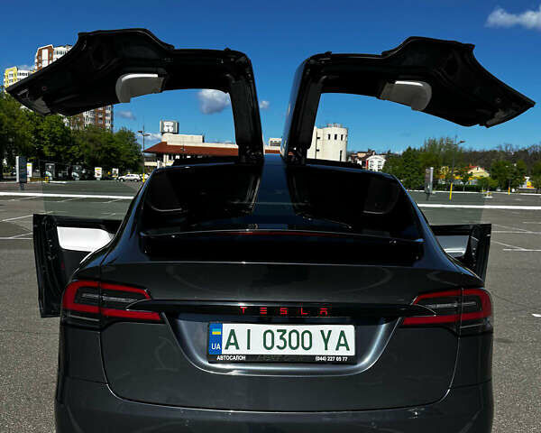 Тесла Модель Х 2019 у Києві на Automoto.ua Сірий Тесла Модель Х, об'ємом двигуна 0 л та пробігом 83 тис. км за 50000 $, фото 25 на Automoto.ua