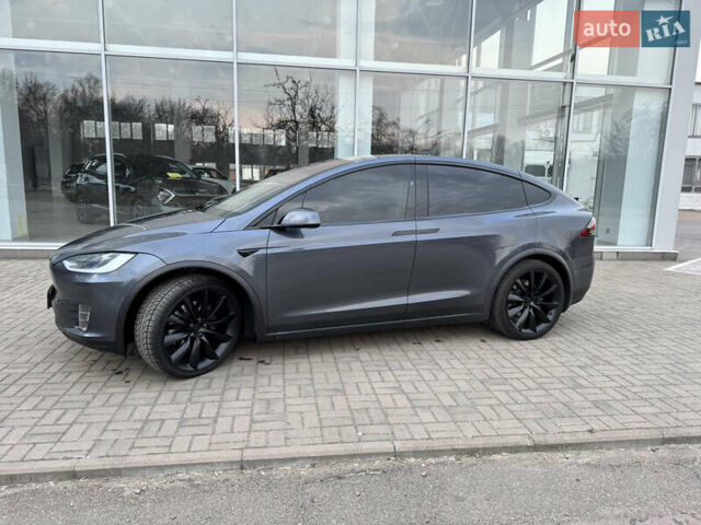 Серый Тесла Модель Х, объемом двигателя 0 л и пробегом 114 тыс. км за 43350 $, фото 15 на Automoto.ua