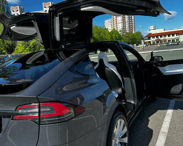 Тесла Модель Х 2019 у Києві на Automoto.ua Сірий Тесла Модель Х, об'ємом двигуна 0 л та пробігом 83 тис. км за 50000 $, фото 27 на Automoto.ua