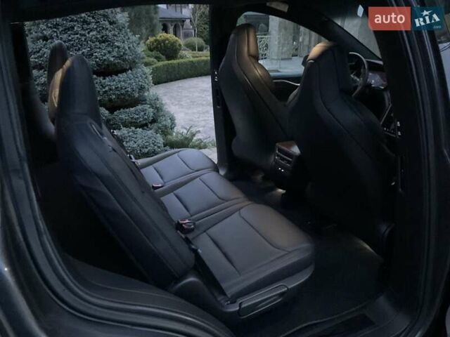 Серый Тесла Модель Х, объемом двигателя 0 л и пробегом 92 тыс. км за 26499 $, фото 23 на Automoto.ua