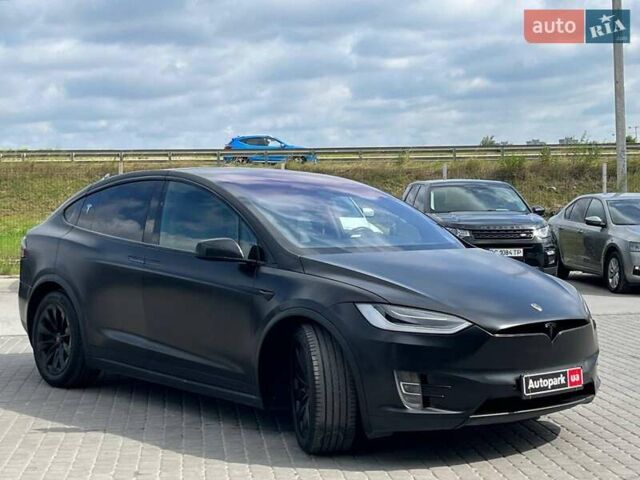 Серый Тесла Модель Х, объемом двигателя 0 л и пробегом 115 тыс. км за 27840 $, фото 11 на Automoto.ua