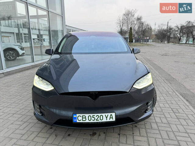 Серый Тесла Модель Х, объемом двигателя 0 л и пробегом 114 тыс. км за 43350 $, фото 5 на Automoto.ua
