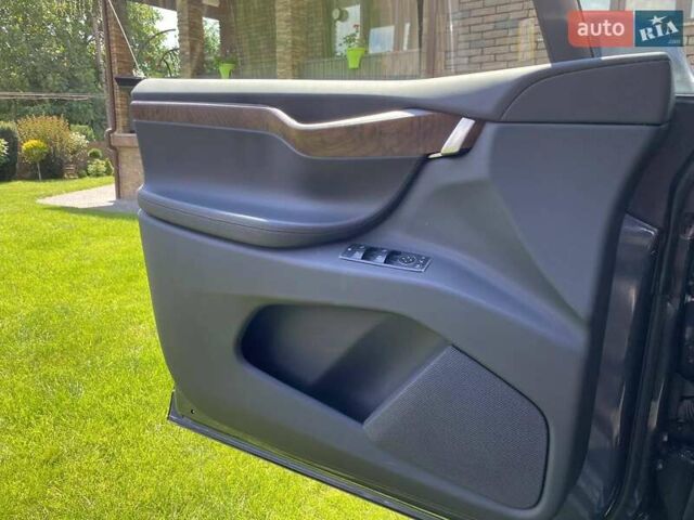 Серый Тесла Модель Х, объемом двигателя 0 л и пробегом 48 тыс. км за 62000 $, фото 10 на Automoto.ua