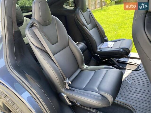 Серый Тесла Модель Х, объемом двигателя 0 л и пробегом 48 тыс. км за 62000 $, фото 8 на Automoto.ua