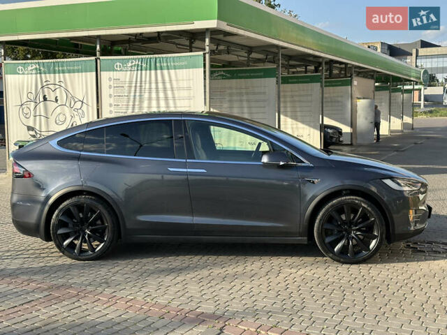 Серый Тесла Модель Х, объемом двигателя 0 л и пробегом 99 тыс. км за 43000 $, фото 4 на Automoto.ua
