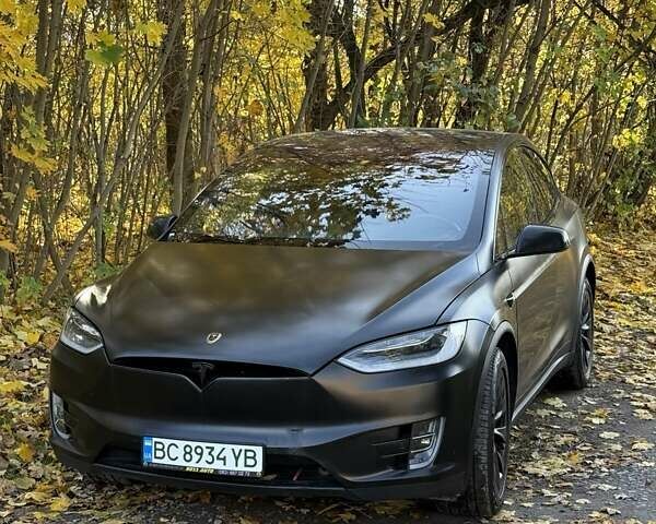 Серый Тесла Модель Х, объемом двигателя 0 л и пробегом 117 тыс. км за 28400 $, фото 1 на Automoto.ua
