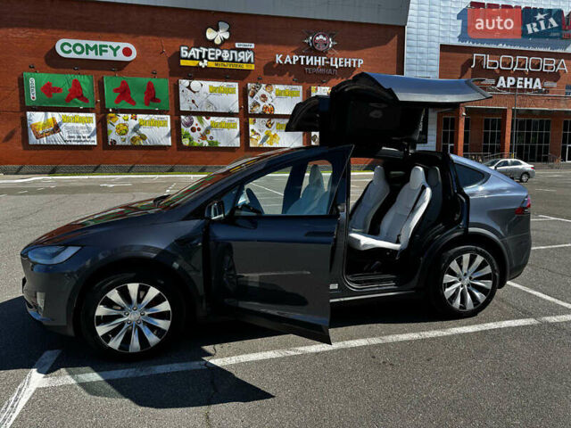 Тесла Модель Х 2019 у Києві на Automoto.ua Сірий Тесла Модель Х, об'ємом двигуна 0 л та пробігом 83 тис. км за 50000 $, фото 19 на Automoto.ua