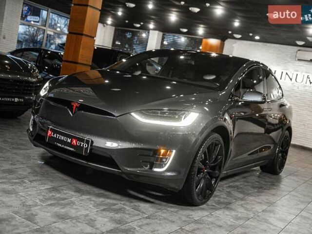 Серый Тесла Модель Х, объемом двигателя 0 л и пробегом 45 тыс. км за 31500 $, фото 57 на Automoto.ua