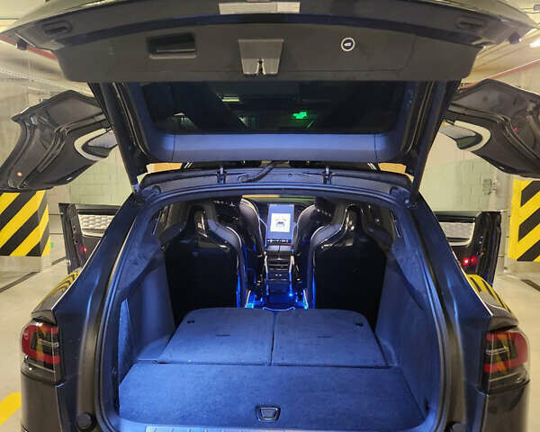 Сірий Тесла Модель Х, об'ємом двигуна 0 л та пробігом 38 тис. км за 37000 $, фото 15 на Automoto.ua