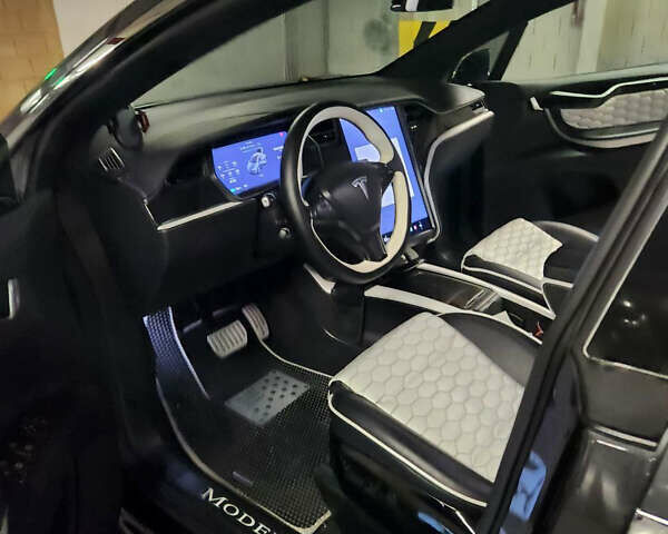 Сірий Тесла Модель Х, об'ємом двигуна 0 л та пробігом 38 тис. км за 37000 $, фото 9 на Automoto.ua