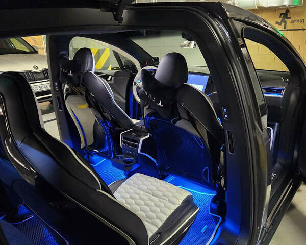 Сірий Тесла Модель Х, об'ємом двигуна 0 л та пробігом 38 тис. км за 37000 $, фото 14 на Automoto.ua