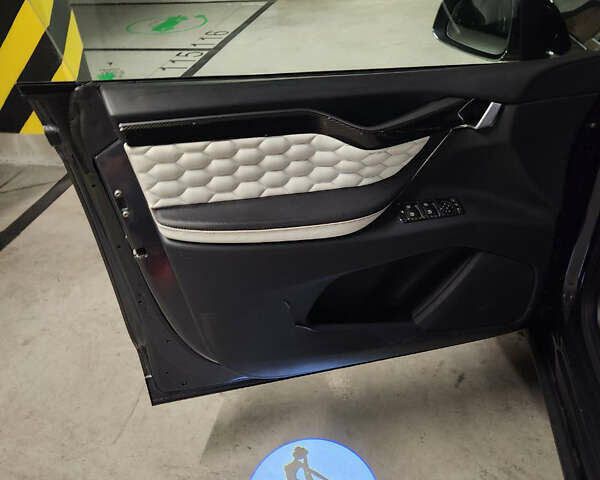 Сірий Тесла Модель Х, об'ємом двигуна 0 л та пробігом 38 тис. км за 37000 $, фото 12 на Automoto.ua