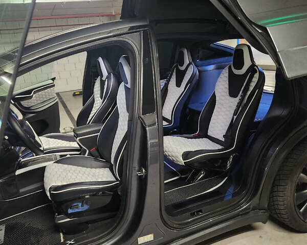 Сірий Тесла Модель Х, об'ємом двигуна 0 л та пробігом 38 тис. км за 37000 $, фото 13 на Automoto.ua
