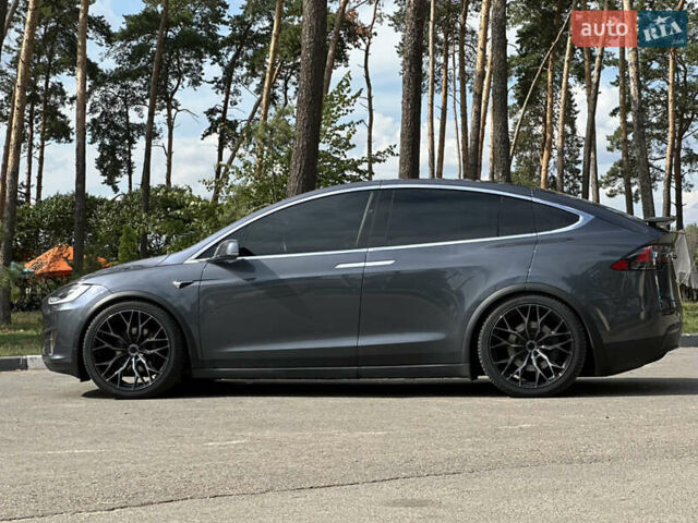 Серый Тесла Модель Х, объемом двигателя 0 л и пробегом 18 тыс. км за 33000 $, фото 3 на Automoto.ua