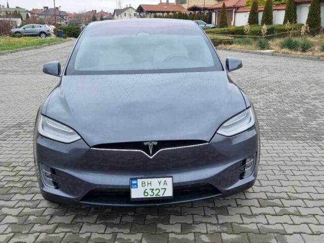 Серый Тесла Модель Х, объемом двигателя 0 л и пробегом 100 тыс. км за 39000 $, фото 7 на Automoto.ua