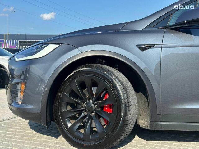 Серый Тесла Модель Х, объемом двигателя 0 л и пробегом 81 тыс. км за 39990 $, фото 4 на Automoto.ua