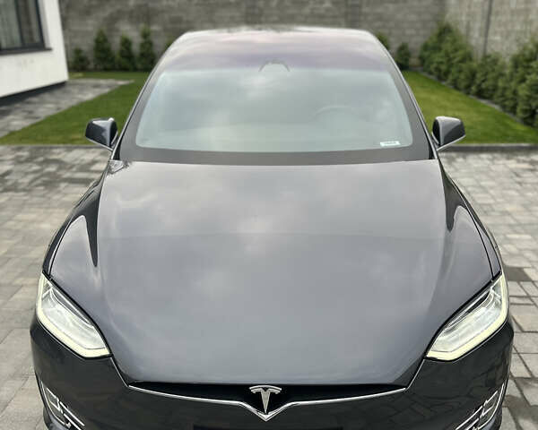 Сірий Тесла Модель Х, об'ємом двигуна 0 л та пробігом 50 тис. км за 61000 $, фото 5 на Automoto.ua