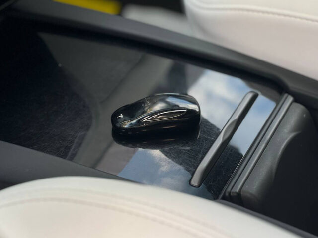 Серый Тесла Модель Х, объемом двигателя 100 л и пробегом 83 тыс. км за 59000 $, фото 16 на Automoto.ua