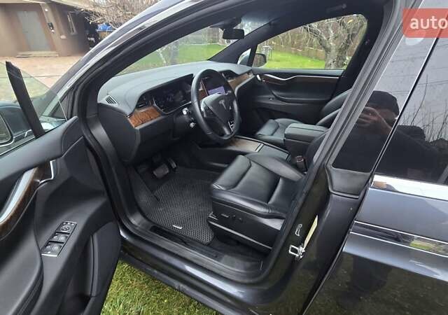 Серый Тесла Модель Х, объемом двигателя 0 л и пробегом 48 тыс. км за 33500 $, фото 19 на Automoto.ua