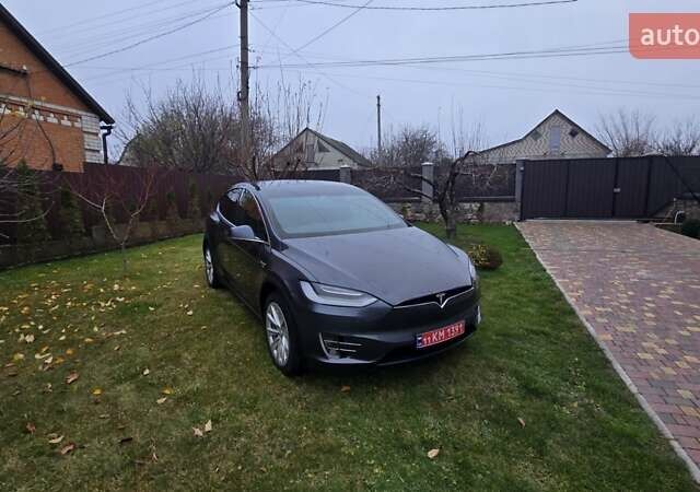 Серый Тесла Модель Х, объемом двигателя 0 л и пробегом 48 тыс. км за 33500 $, фото 4 на Automoto.ua