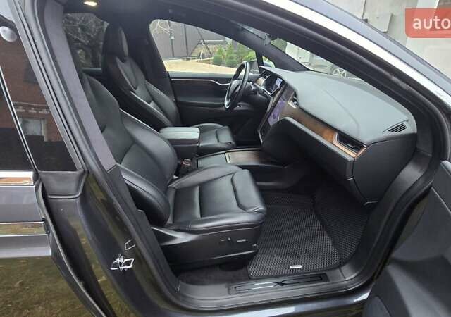 Серый Тесла Модель Х, объемом двигателя 0 л и пробегом 48 тыс. км за 33500 $, фото 21 на Automoto.ua