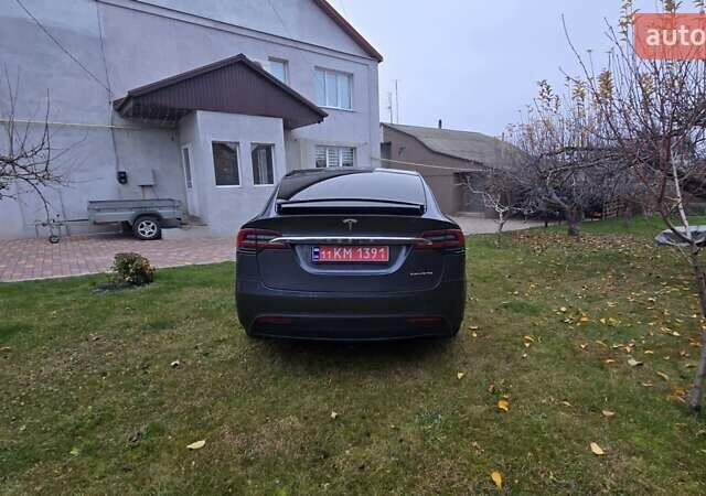 Серый Тесла Модель Х, объемом двигателя 0 л и пробегом 48 тыс. км за 33500 $, фото 15 на Automoto.ua