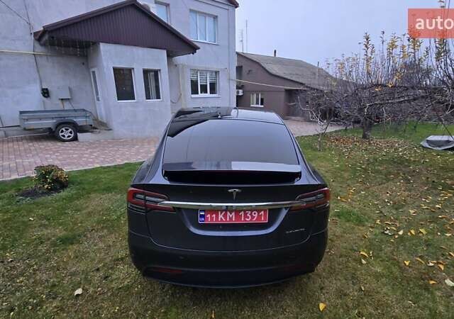 Серый Тесла Модель Х, объемом двигателя 0 л и пробегом 48 тыс. км за 33500 $, фото 16 на Automoto.ua