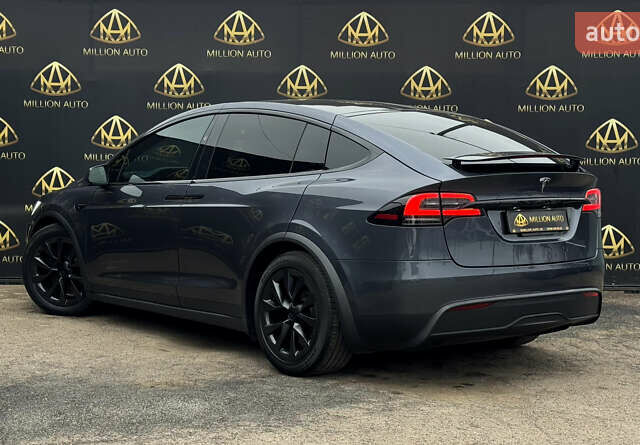 Серый Тесла Модель Х, объемом двигателя 0 л и пробегом 29 тыс. км за 47900 $, фото 4 на Automoto.ua