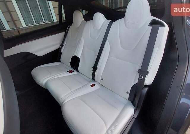 Серый Тесла Модель Х, объемом двигателя 0 л и пробегом 5 тыс. км за 52999 $, фото 36 на Automoto.ua