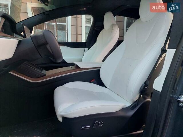 Серый Тесла Модель Х, объемом двигателя 0 л и пробегом 5 тыс. км за 52999 $, фото 38 на Automoto.ua