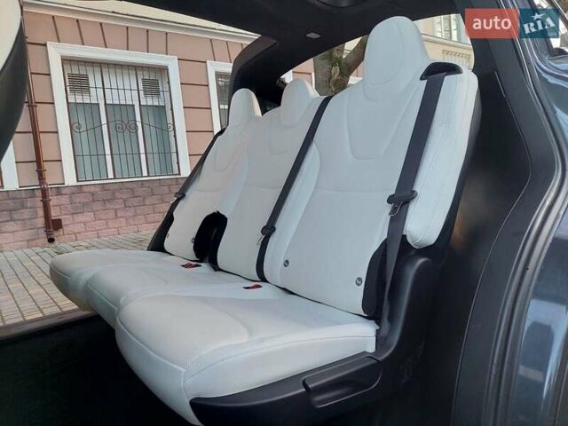 Серый Тесла Модель Х, объемом двигателя 0 л и пробегом 5 тыс. км за 52999 $, фото 60 на Automoto.ua