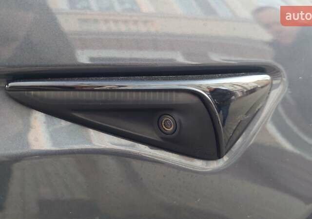 Серый Тесла Модель Х, объемом двигателя 0 л и пробегом 5 тыс. км за 52999 $, фото 81 на Automoto.ua