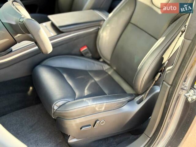 Сірий Тесла Модель Х, об'ємом двигуна 0 л та пробігом 29 тис. км за 49999 $, фото 12 на Automoto.ua