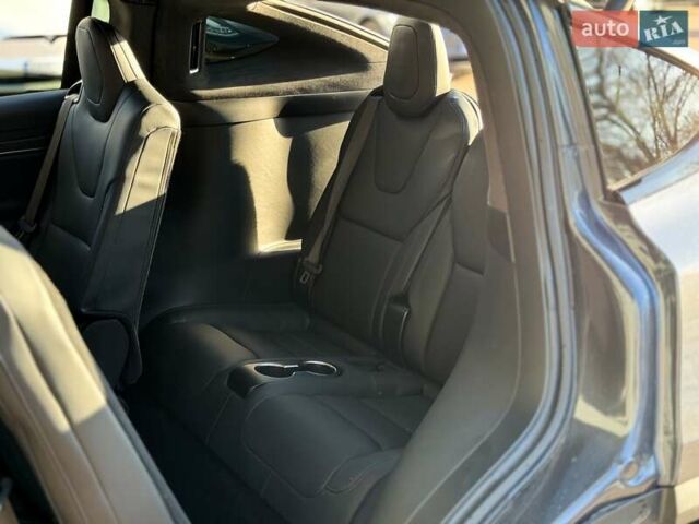 Сірий Тесла Модель Х, об'ємом двигуна 0 л та пробігом 29 тис. км за 49999 $, фото 15 на Automoto.ua