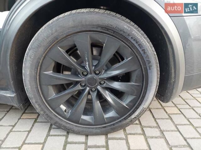 Серый Тесла Модель Х, объемом двигателя 0 л и пробегом 5 тыс. км за 52999 $, фото 71 на Automoto.ua