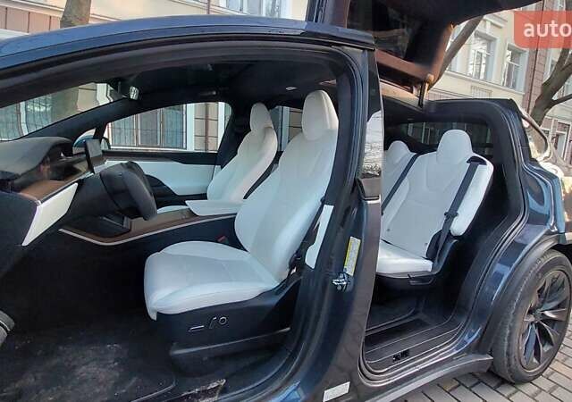 Серый Тесла Модель Х, объемом двигателя 0 л и пробегом 5 тыс. км за 52999 $, фото 32 на Automoto.ua