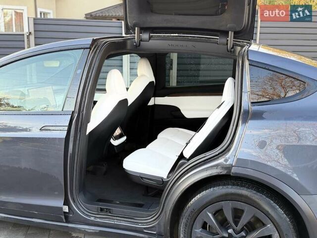 Серый Тесла Модель Х, объемом двигателя 0 л и пробегом 69 тыс. км за 40000 $, фото 18 на Automoto.ua