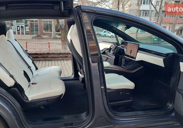 Серый Тесла Модель Х, объемом двигателя 0 л и пробегом 5 тыс. км за 52999 $, фото 52 на Automoto.ua