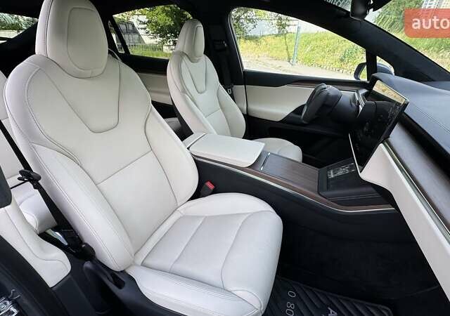 Серый Тесла Модель Х, объемом двигателя 0 л и пробегом 10 тыс. км за 53999 $, фото 35 на Automoto.ua