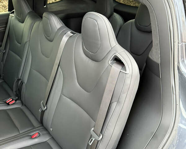 Сірий Тесла Модель Х, об'ємом двигуна 0 л та пробігом 29 тис. км за 47800 $, фото 14 на Automoto.ua