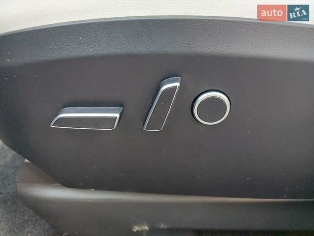 Серый Тесла Модель Х, объемом двигателя 0 л и пробегом 5 тыс. км за 52999 $, фото 74 на Automoto.ua