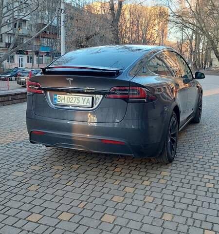 Серый Тесла Модель Х, объемом двигателя 0 л и пробегом 5 тыс. км за 52999 $, фото 4 на Automoto.ua