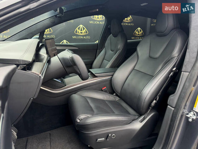 Серый Тесла Модель Х, объемом двигателя 0 л и пробегом 29 тыс. км за 47900 $, фото 12 на Automoto.ua