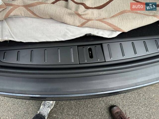 Тесла Модель Х 2023 у Києві на Automoto.ua Сірий Тесла Модель Х, об'ємом двигуна 0 л та пробігом 23 тис. км за 49999 $, фото 11 на Automoto.ua