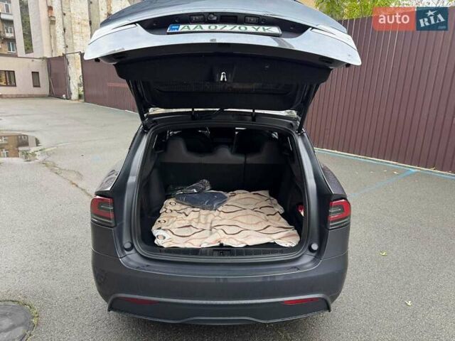 Сірий Тесла Модель Х, об'ємом двигуна 0 л та пробігом 23 тис. км за 49999 $, фото 10 на Automoto.ua