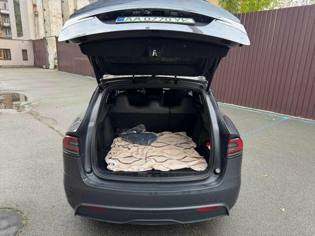 Тесла Модель Х 2023 у Києві на Automoto.ua Сірий Тесла Модель Х, об'ємом двигуна 0 л та пробігом 23 тис. км за 49999 $, фото 11 на Automoto.ua