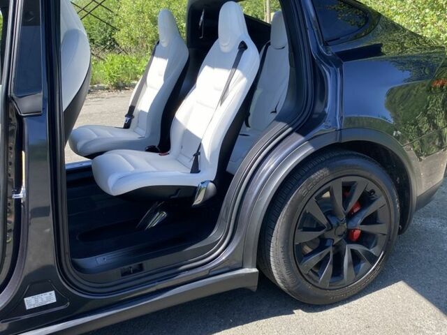 Сірий Тесла Модель Х, об'ємом двигуна 0 л та пробігом 3 тис. км за 65000 $, фото 3 на Automoto.ua